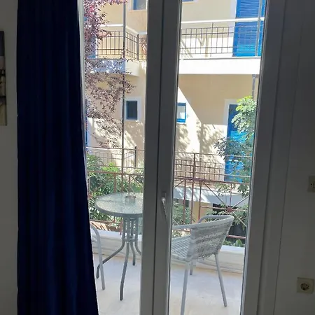 Gardenia 招待所 3*