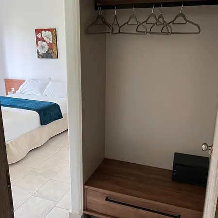 Gardenia 招待所 3*